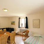 Appealing In Vezac With Swimming Pool بيناك إي كازوناك