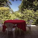 بيت للعطل Appealing In Vezac With Swimming Pool
