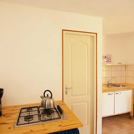 Appealing In Vezac With Swimming Pool Holiday home Beynac-et-Cazenac