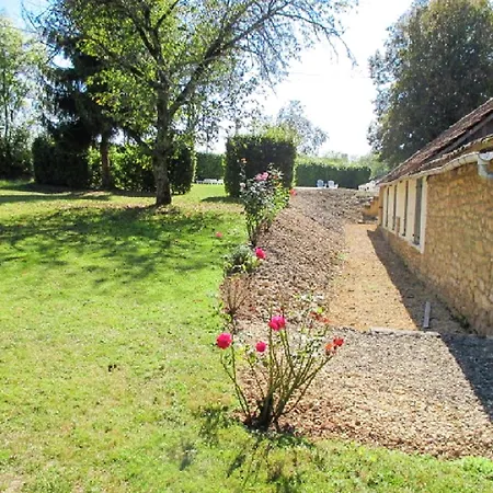 Appealing In Vezac With Swimming Pool * Beynac-et-Cazenac