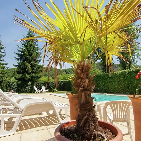Appealing In Vezac With Swimming Pool Holiday home