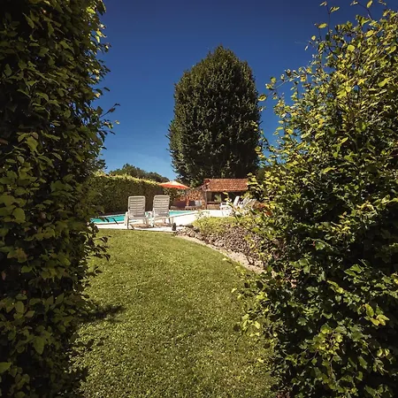 Holiday home Appealing In Vezac With Swimming Pool