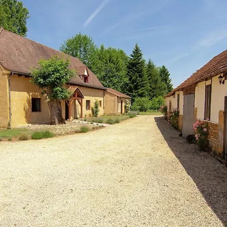 Appealing In Vezac With Swimming Pool Holiday home *