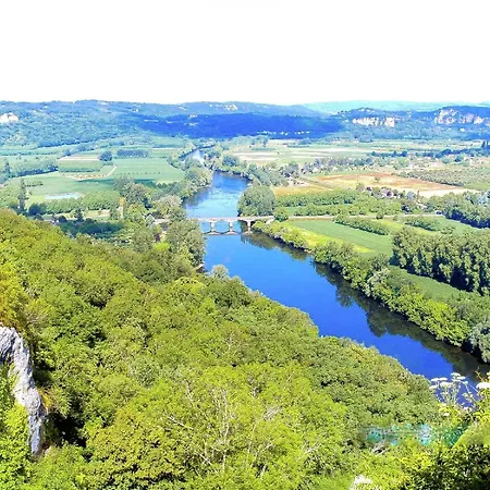 Appealing In Vezac With Swimming Pool *