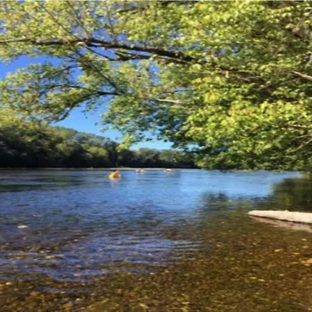 Ferienhaus Appealing In Vezac With Swimming Pool